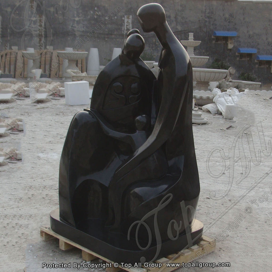 Black Marble Abstract Family Statue1
