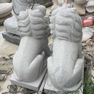 Ręcznie rzeźbiona rzeźba lwa z szarego granitu TAAS-006