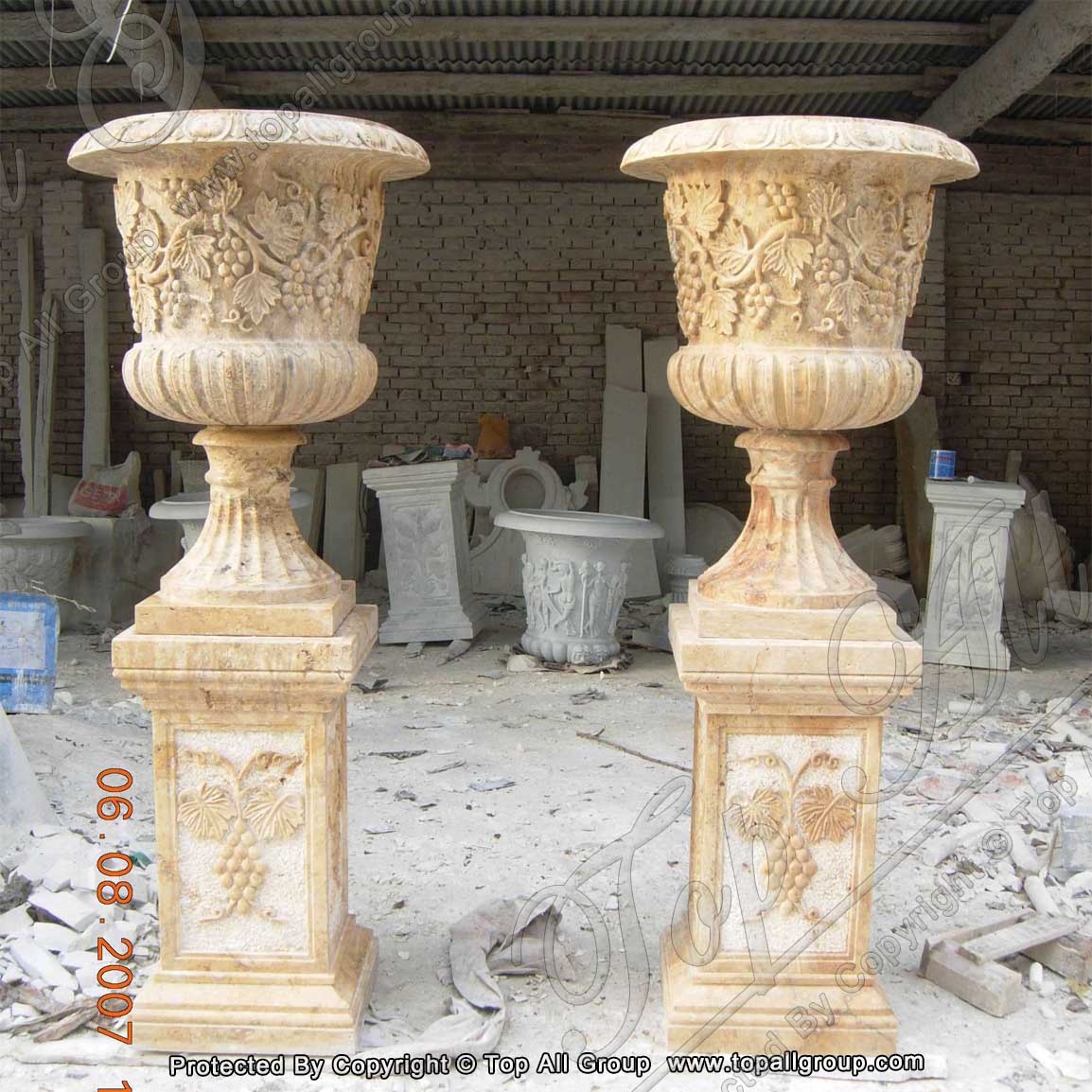 Hand carving grape style flower pot