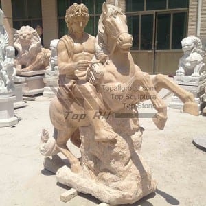 Sculpture de cheval d'équitation en marbre jaune TPAS-008